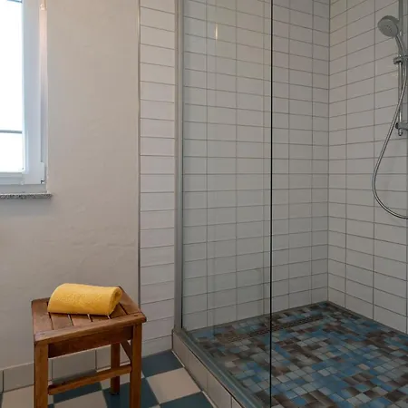 Ehemaliges Schusterhaus Mit Dachterrasse - *